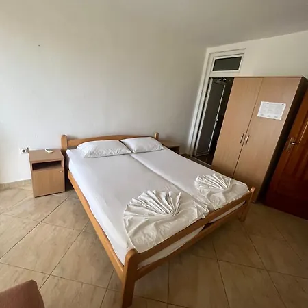 Sand And Sea Apartments Ulcinj Exterior photo