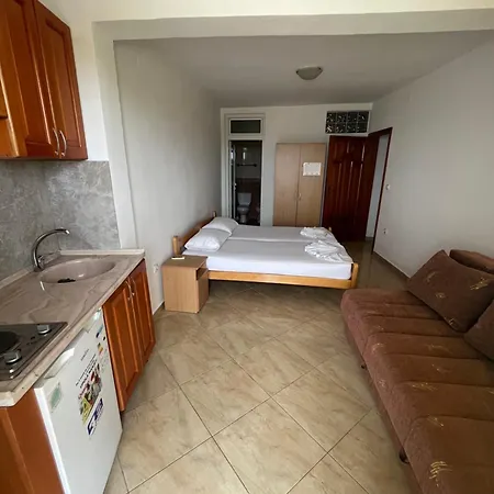 Sand And Sea Apartments Ulcinj Exterior photo
