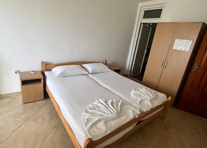 Sand And Sea Apartments